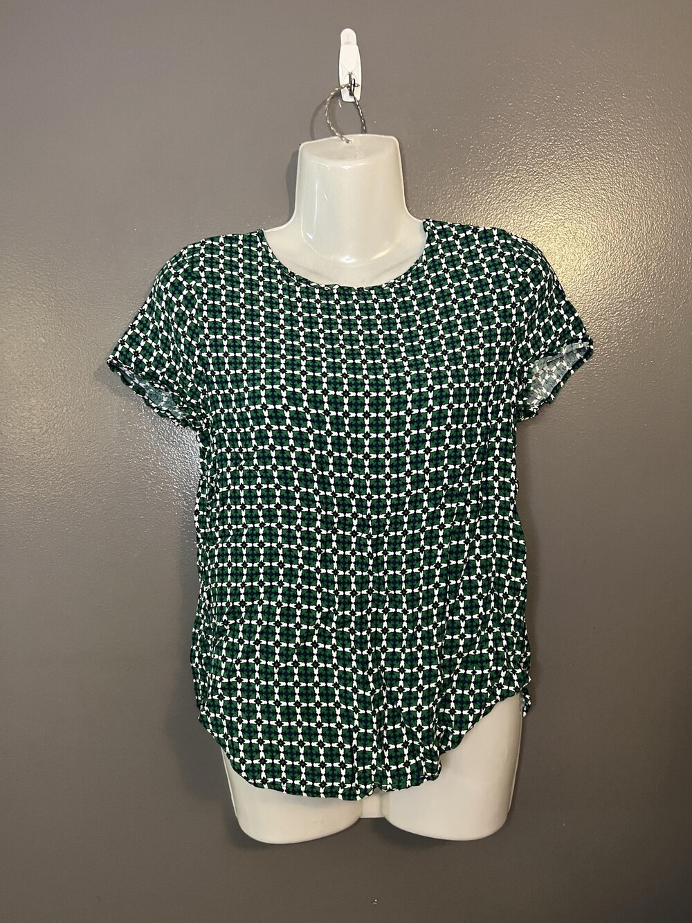 H&M Shirt Womens Small Green White Geometric Print Short Sleeve Keyhole Blouse